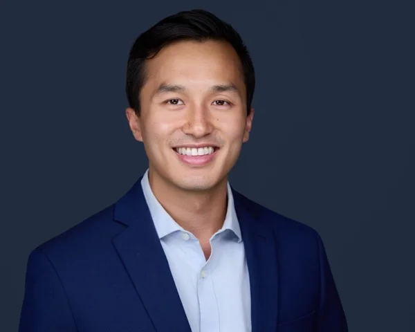 Professional financial services headshot example 2 - Conshohocken photography by Images by IBA